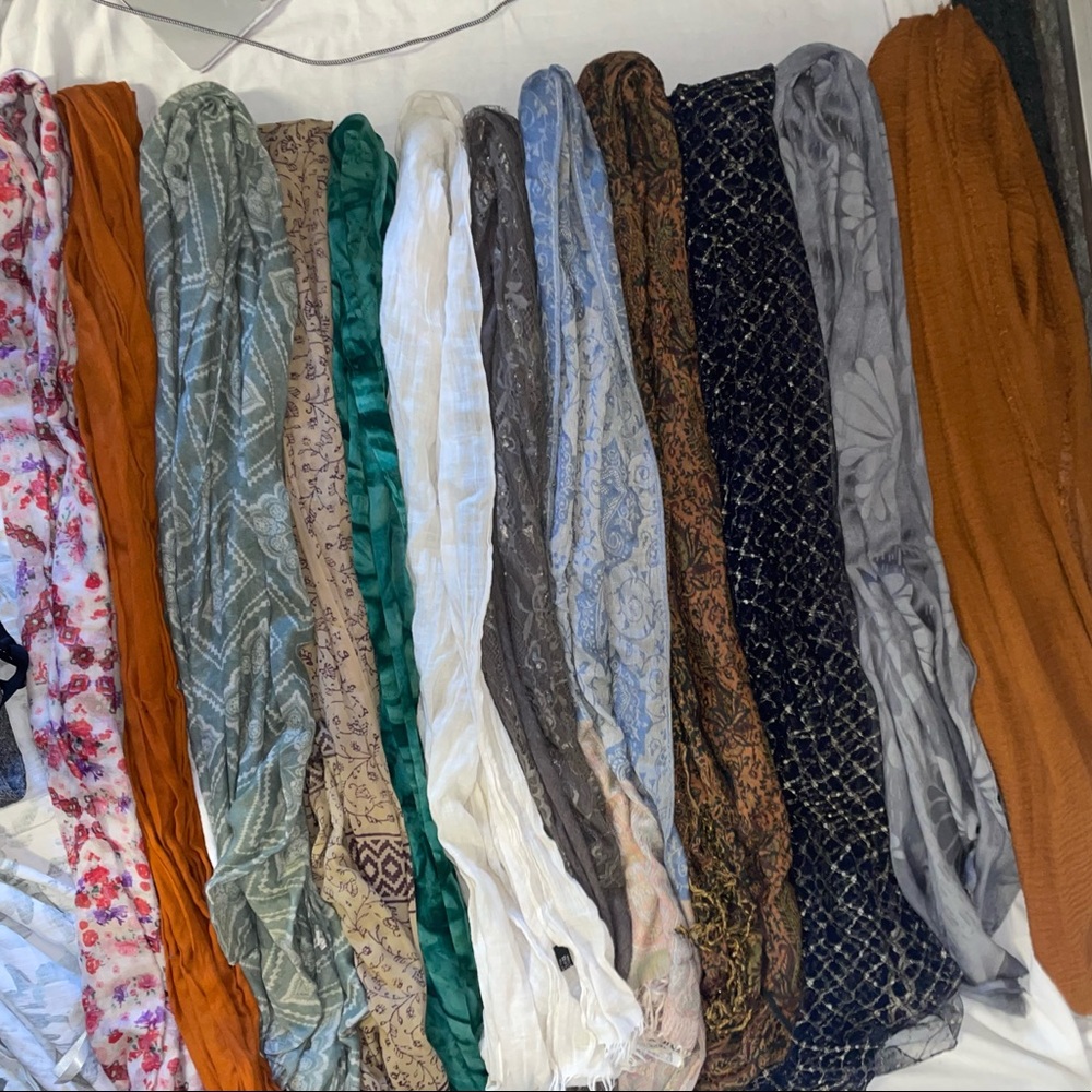 Scarves/hijabs